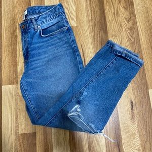 F21 Boyfriend Distressed Denim Mom Jeans 26
